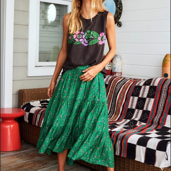 XiRENA Green Iris Floral Skirt - Picture 1 of 13